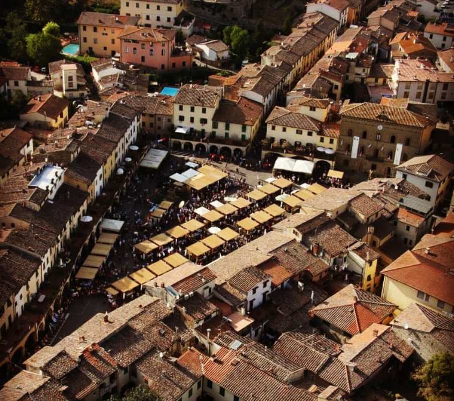 El Mercado de Plaza Matteotti en Greve in Chianti