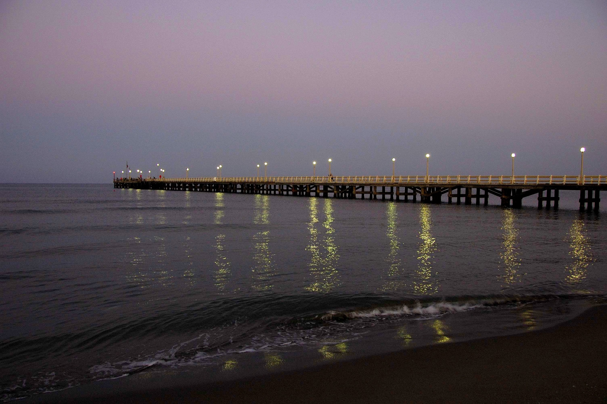 Alba al pontile di Forte dei Marmi