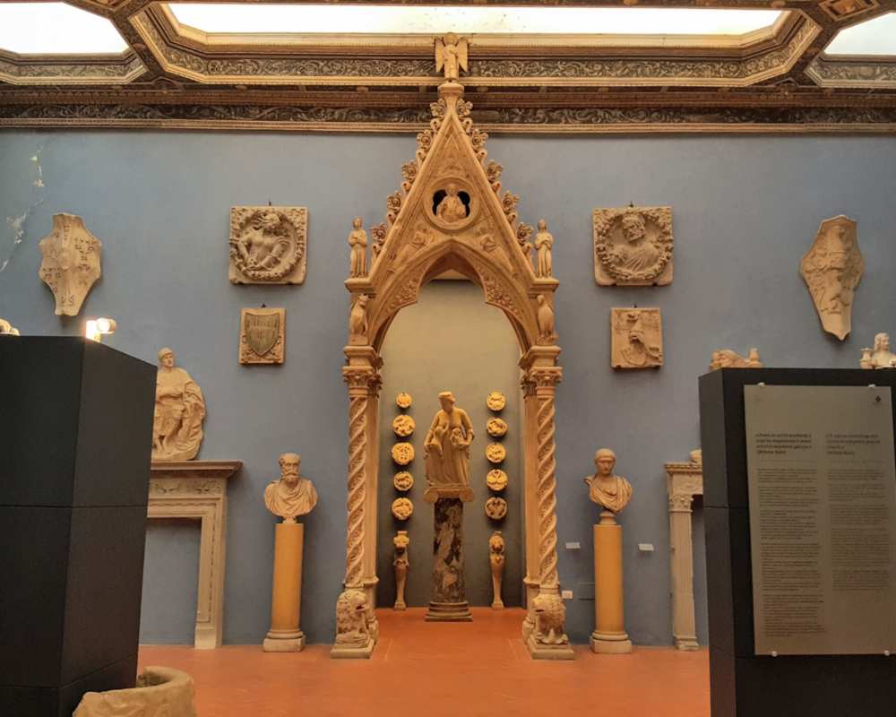 Ein Saal im Museum Bardini