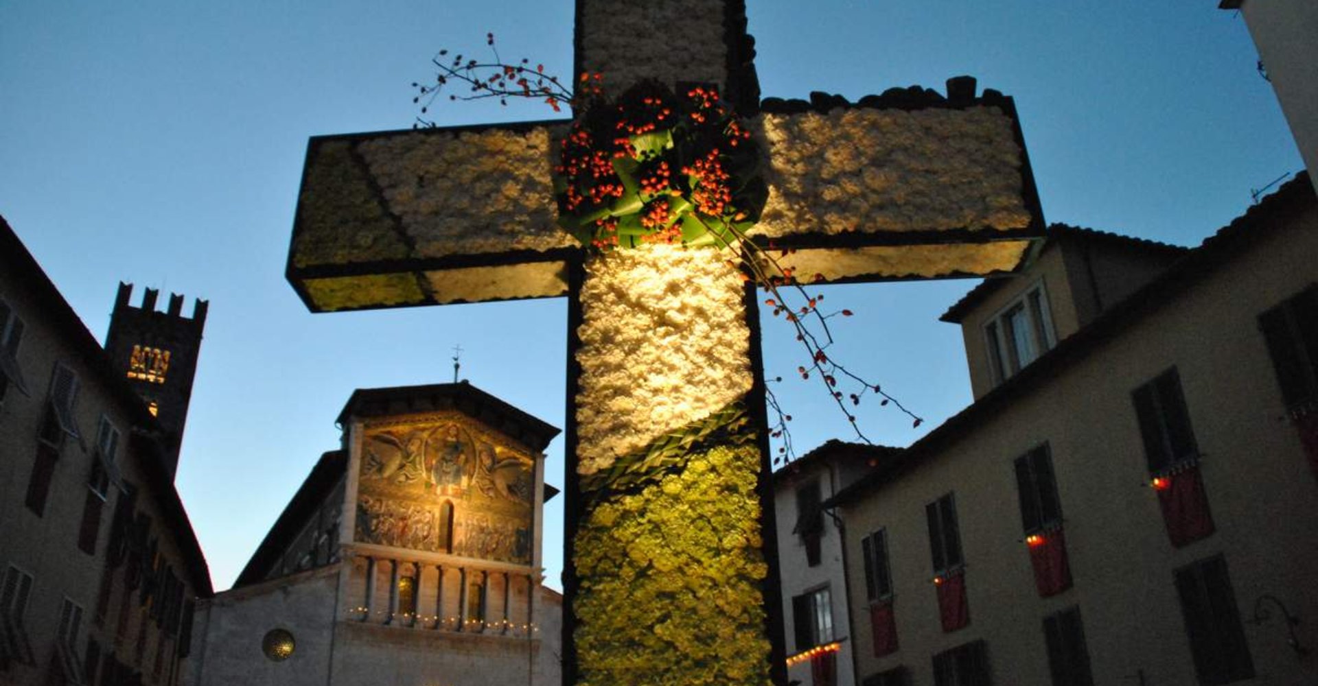 Die „Luminara di Santa Croce“ in Lucca