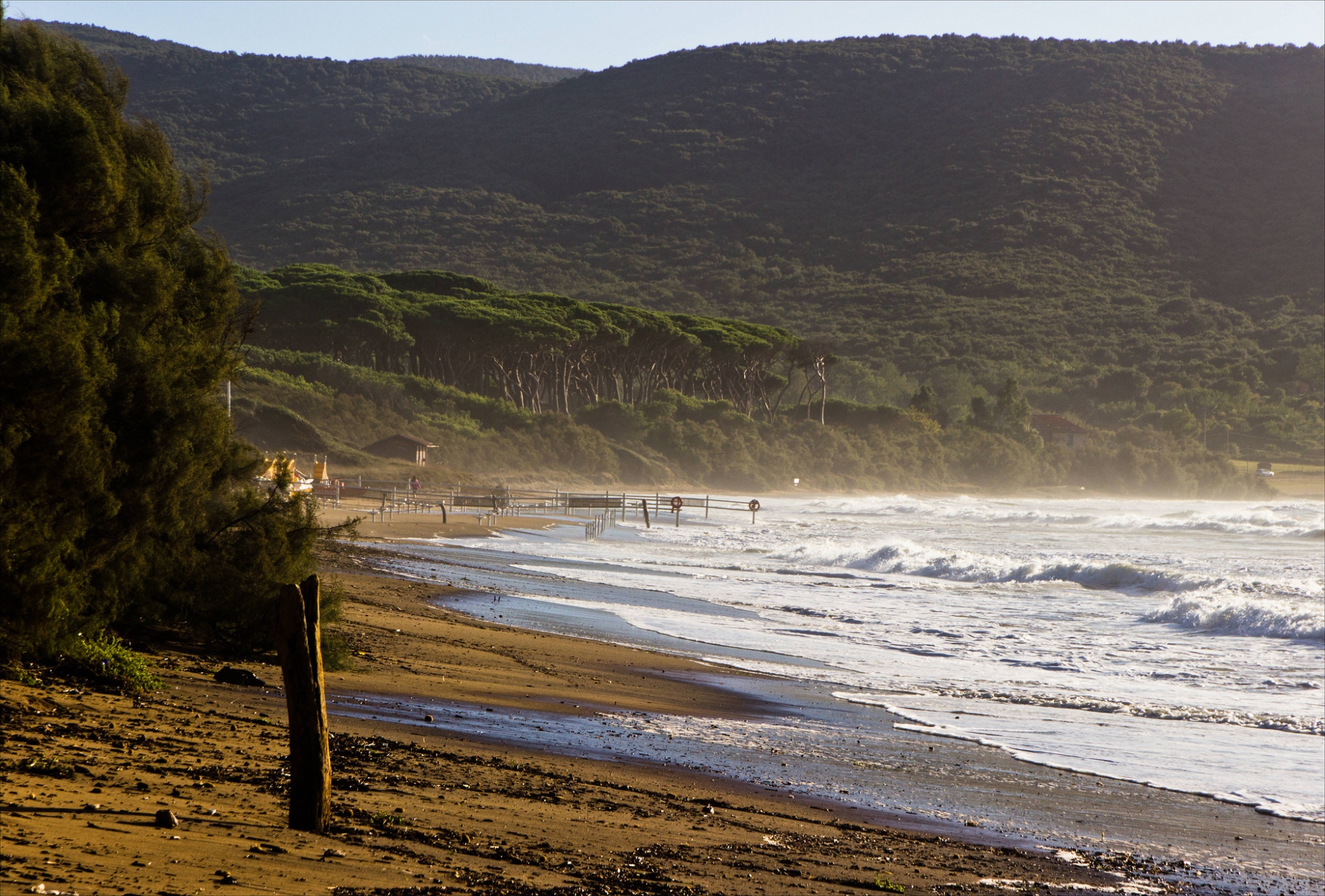 Golfo di Baratti lungo la Costa degli Etruschi