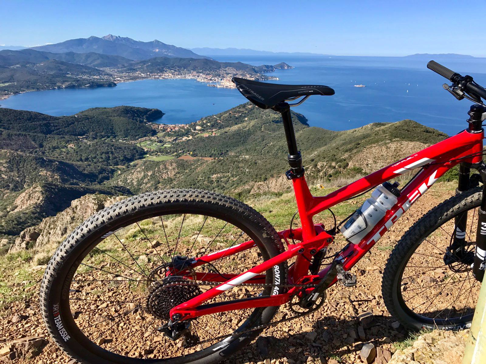 In bici lungo i sentieri dell'isola d'Elba