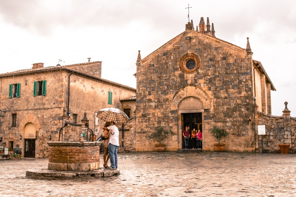 Monteriggioni's central square