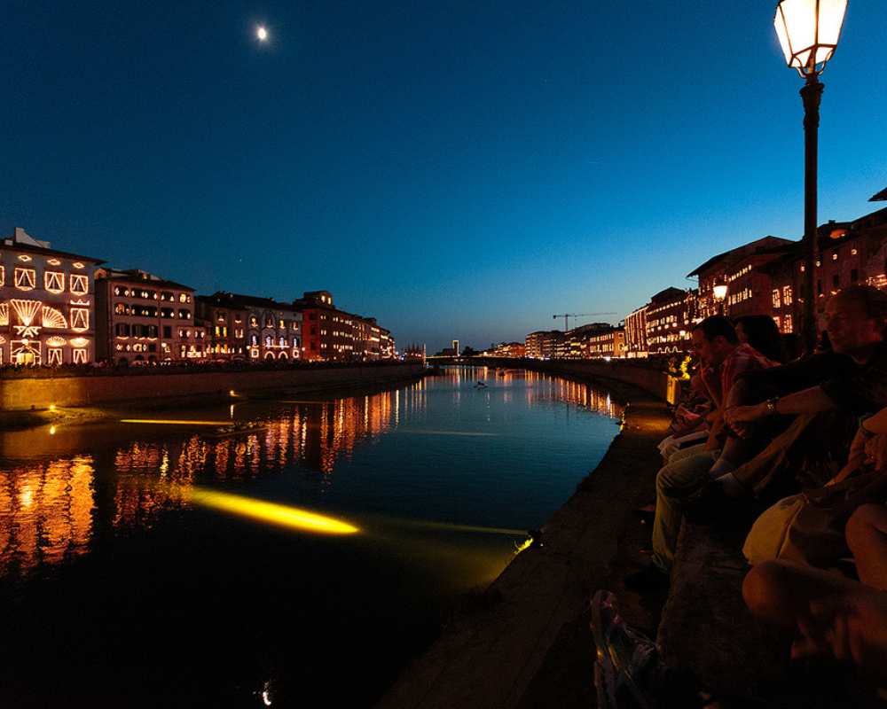 Der Arno in Pisa während der Luminaria