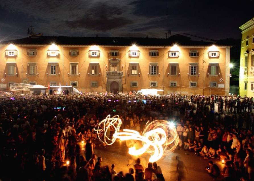 Luminara in Pisa