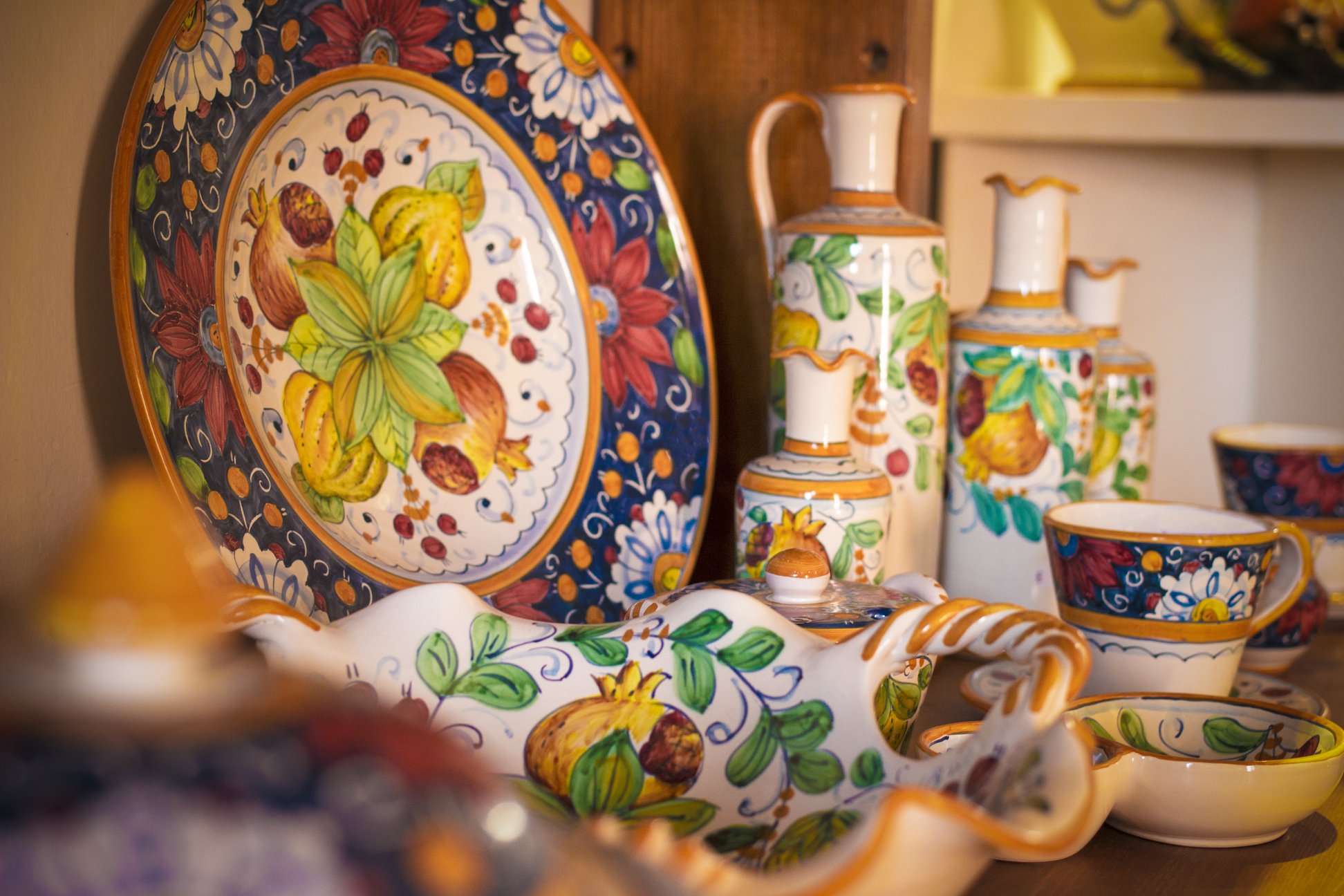 Traditional handicrafts in Tuscany: ceramics