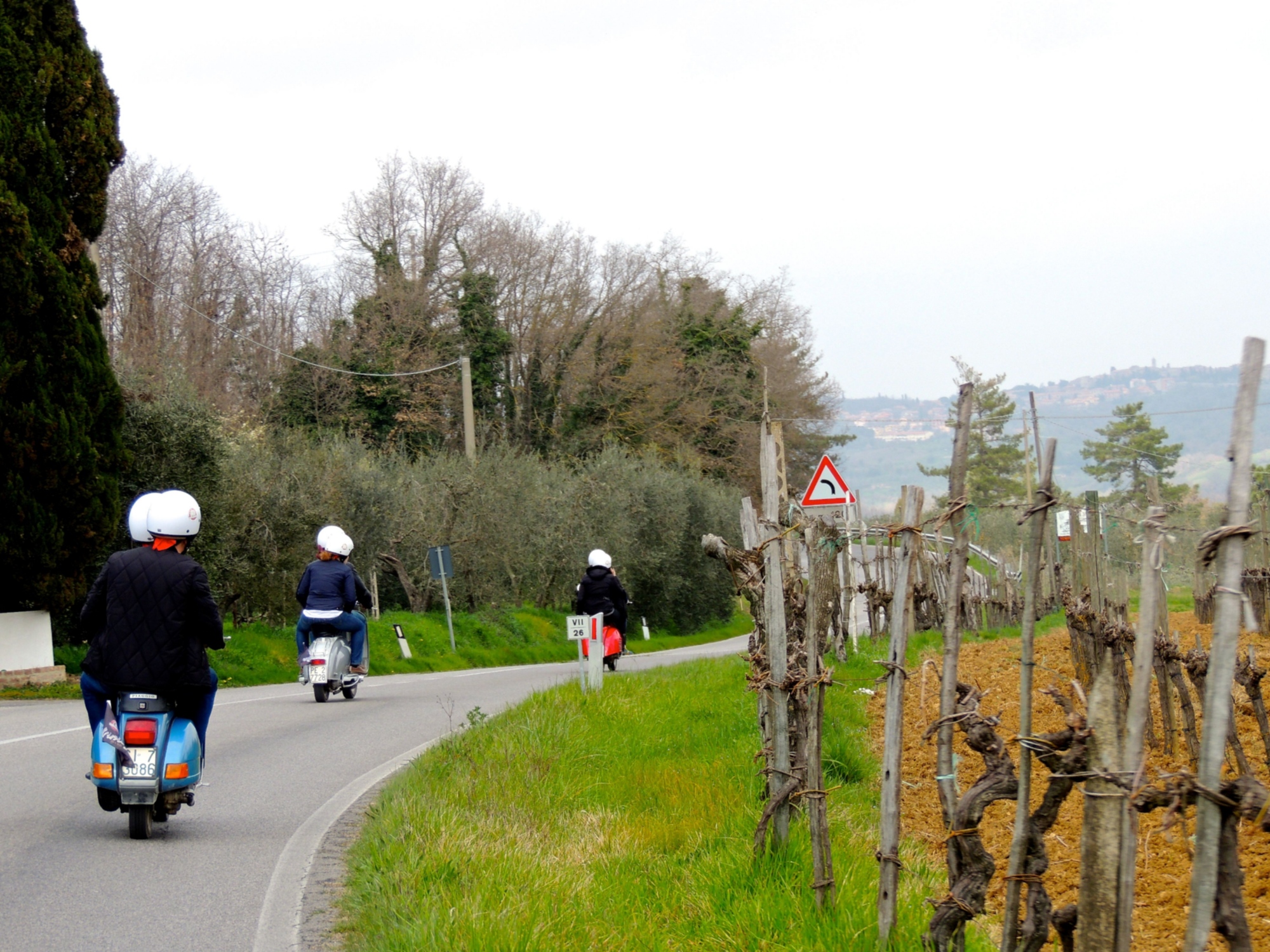 Vespa in Toscana: viaggio in moto in campagna