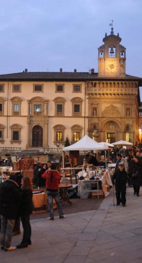 Arezzo antique market