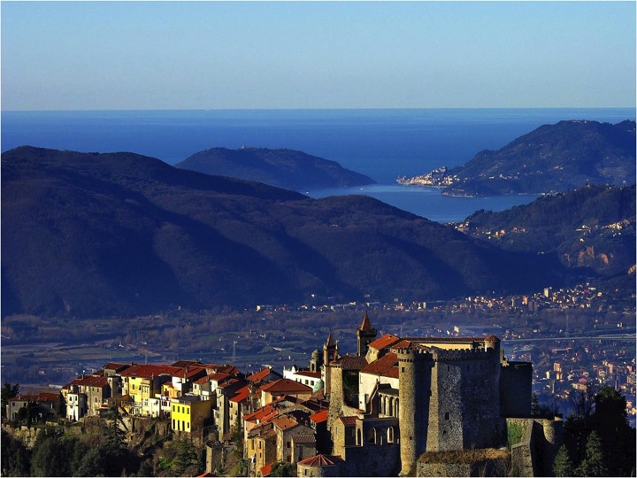 A view of Fosdinovo