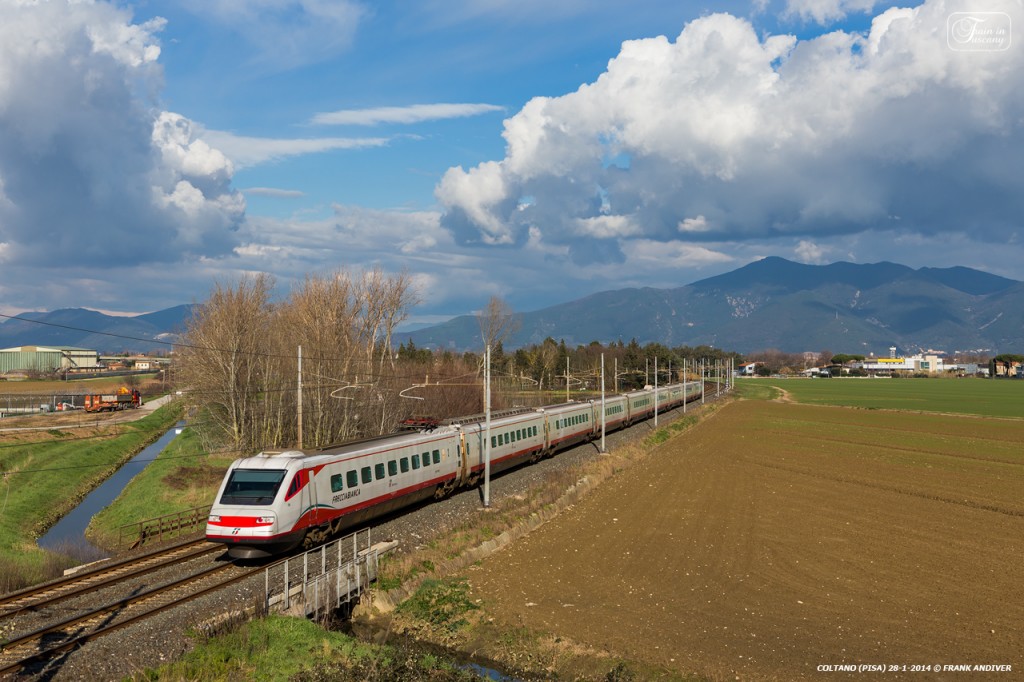 Frecciabianca train in the area of Coltano