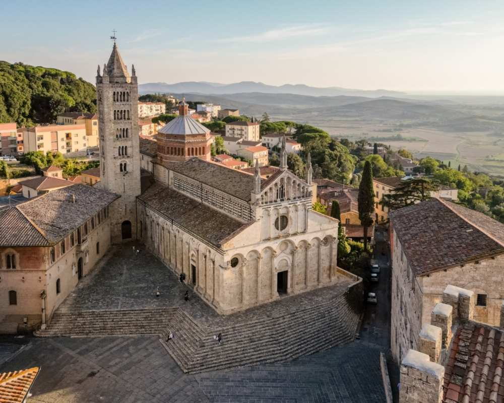 Piazza Del Duomo In Massa Marittima Visit Tuscany piazza-del-duomo-in-massa-marittima-visit-tuscany