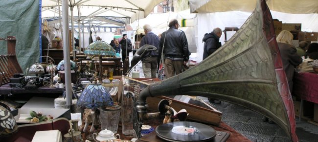 Antiques in Lucca