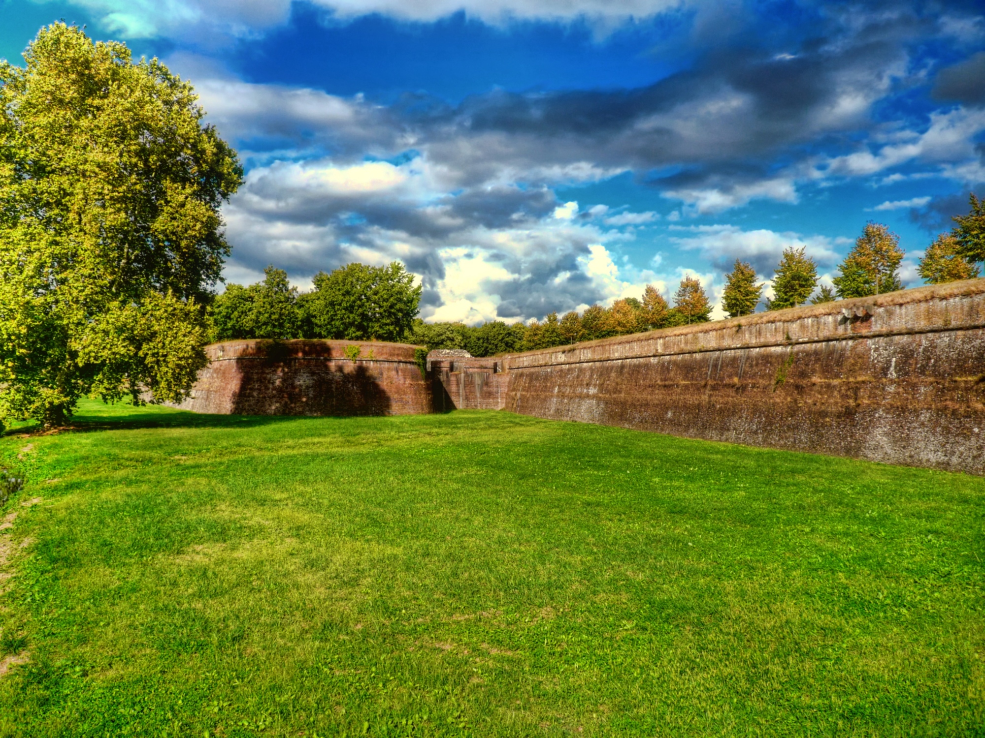 Lucca city walls