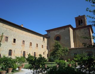 Monastero di Sant'Anna in Camprena, cortile