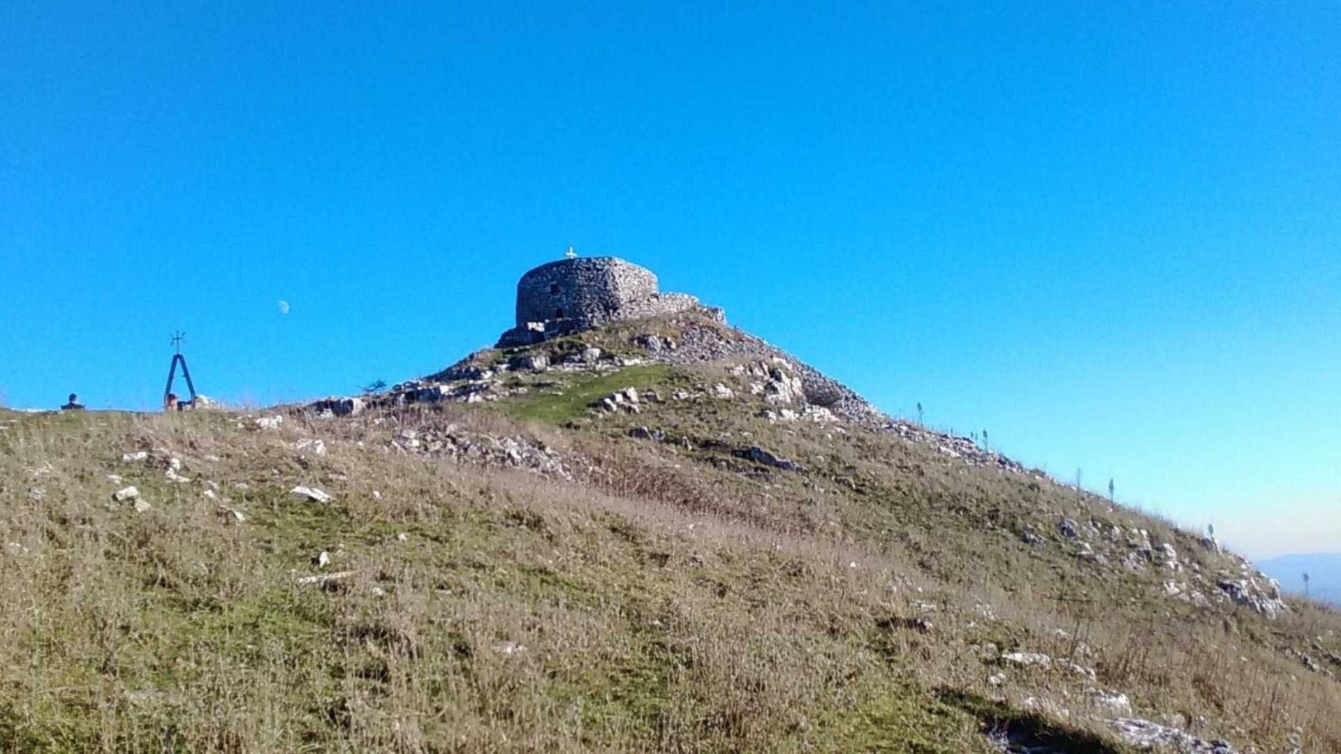 Die Torre Giurisdavidica auf dem Monte Labbro