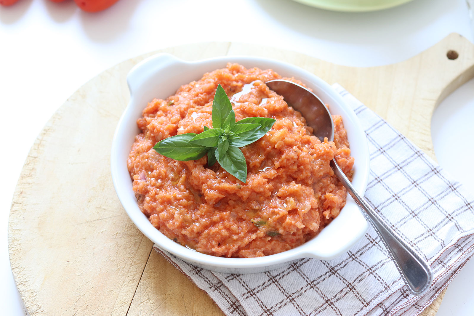 Pappa col pomodoro -Papilla con salsa de tomate-