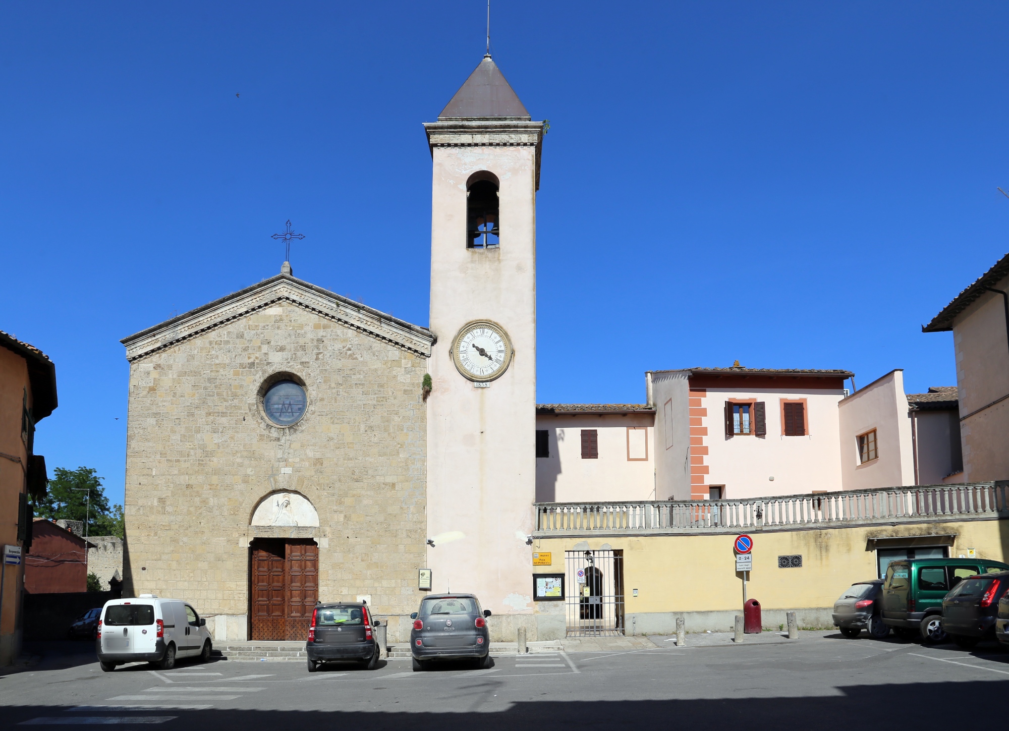 Staggia Senese, Santa Maria Assunta