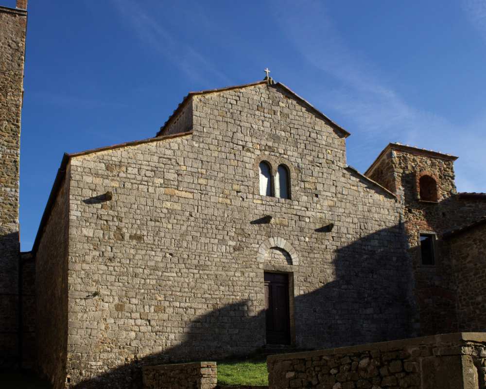 Romanesque parish church in San Vincenti