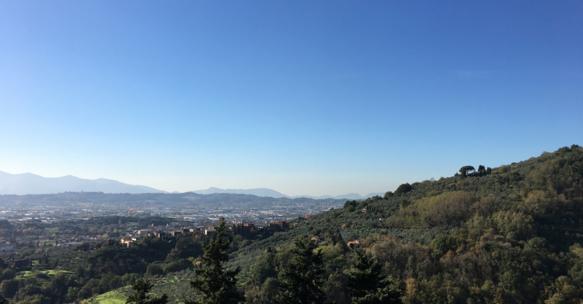 Eine Ansicht der Valdinievole