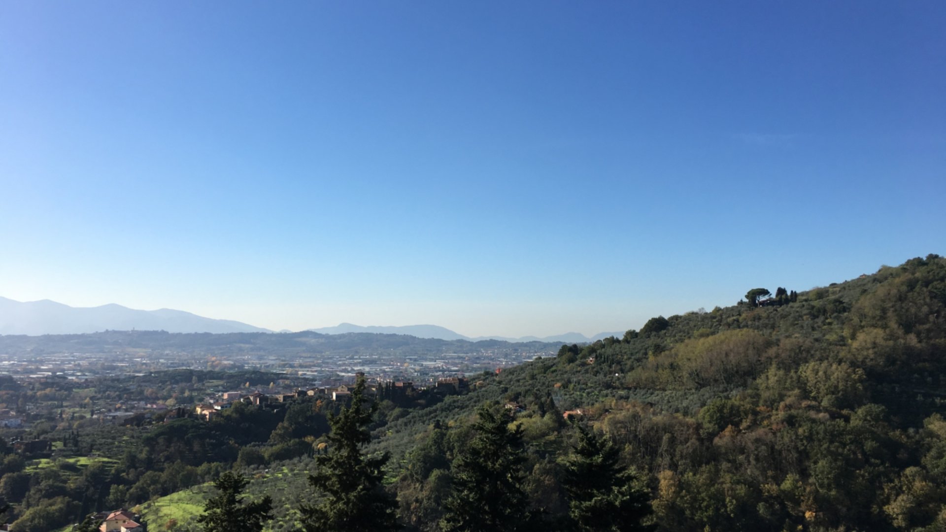 Eine Ansicht der Valdinievole