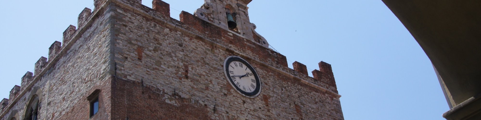 Uno scorcio di Palazzo Pretorio a Prato