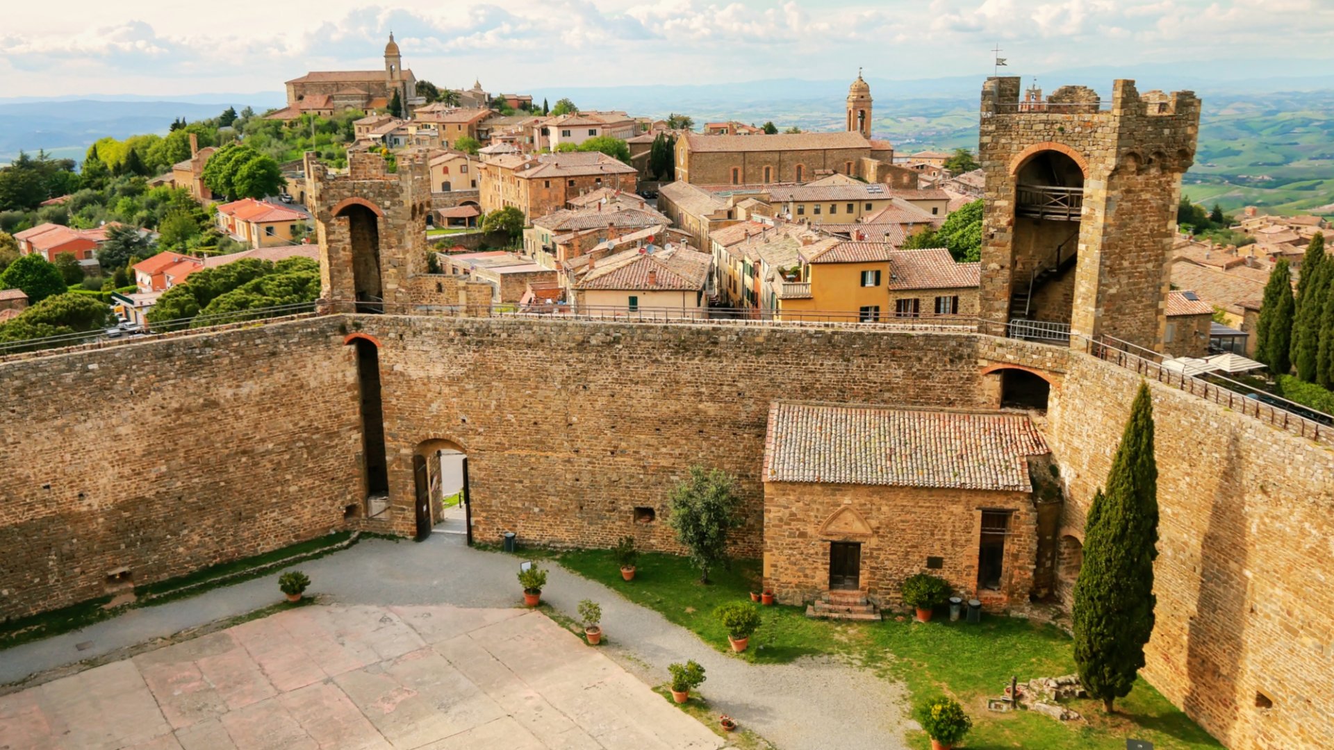 Fortaleza y pueblo de Montalcino