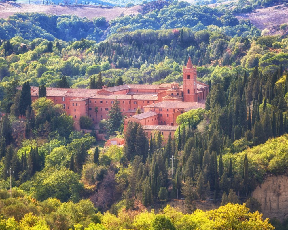 Abbazia di Monte Oliveto Maggiore, monastero benedettino, vista dall’alto