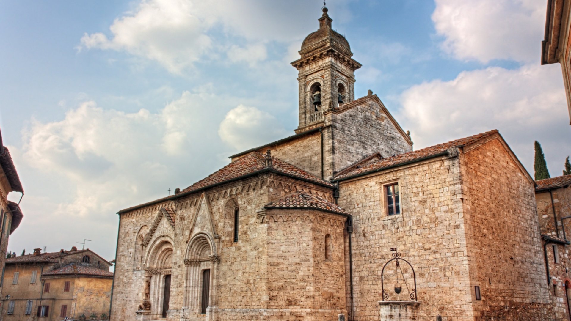 San Quirico d'Orcia, Pfarrkirche Santi Quirico e Giulietta