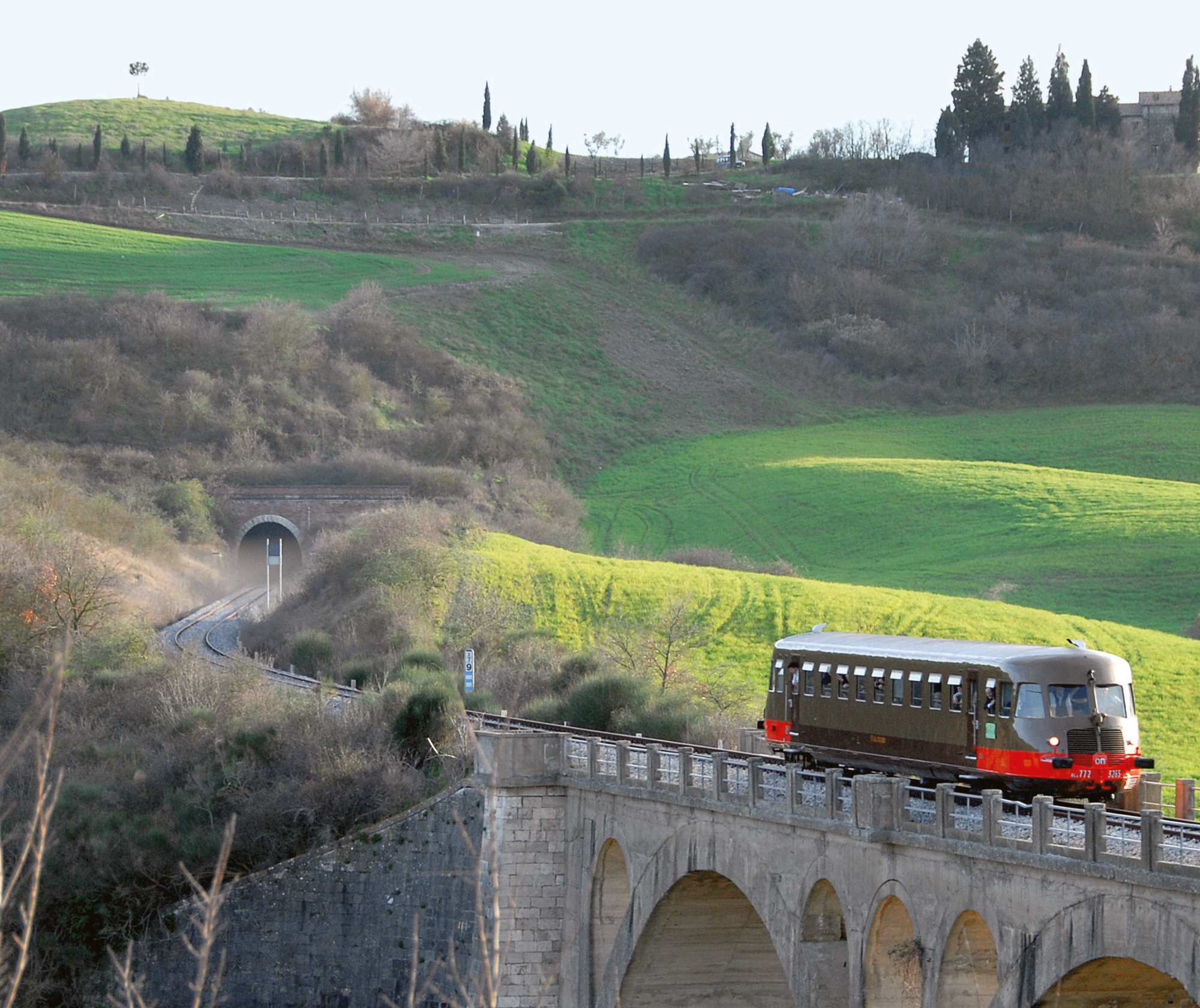 Hiking and the Treno Natura through the Siena territory Visit Tuscany