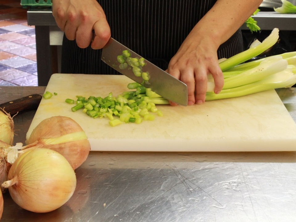 Cut the vegetables Cut the vegetables