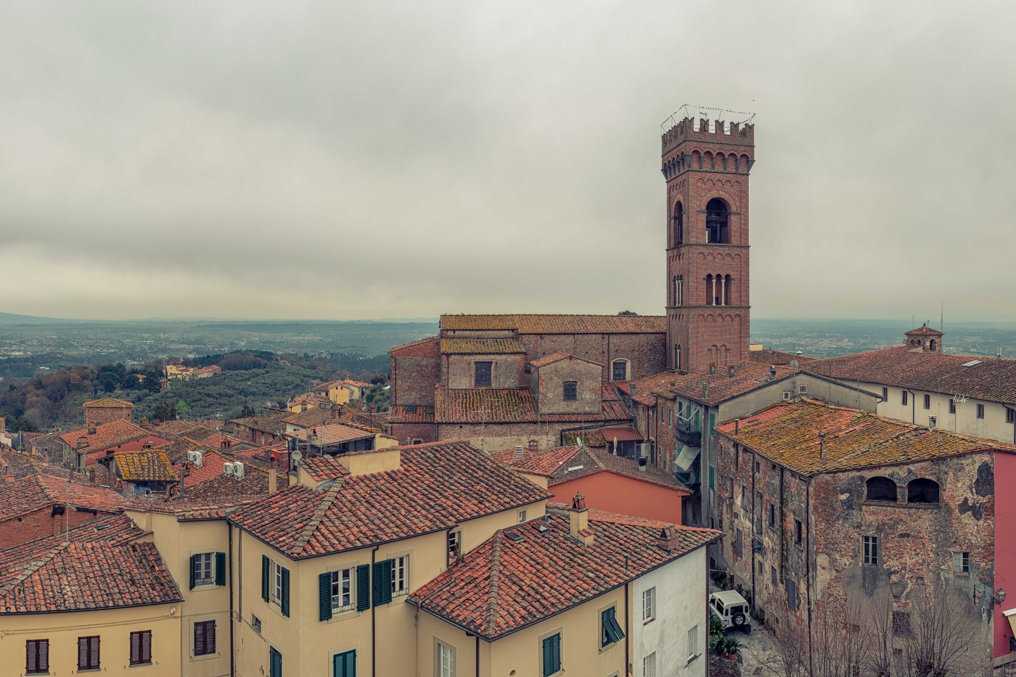 Borgo di Montecarlo