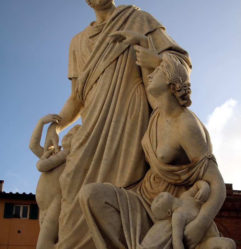 Monument à Canapone sur la Piazza Dante