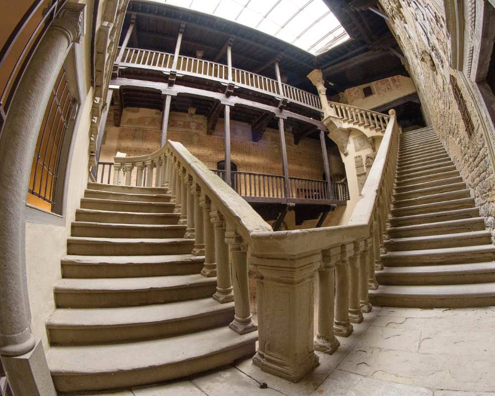 Les escaliers du Château de Poppi