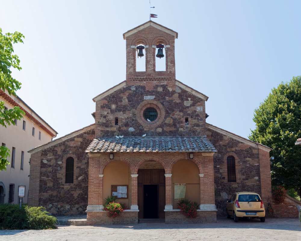 Fachada de la Iglesia Sant'Ansano de Dofana