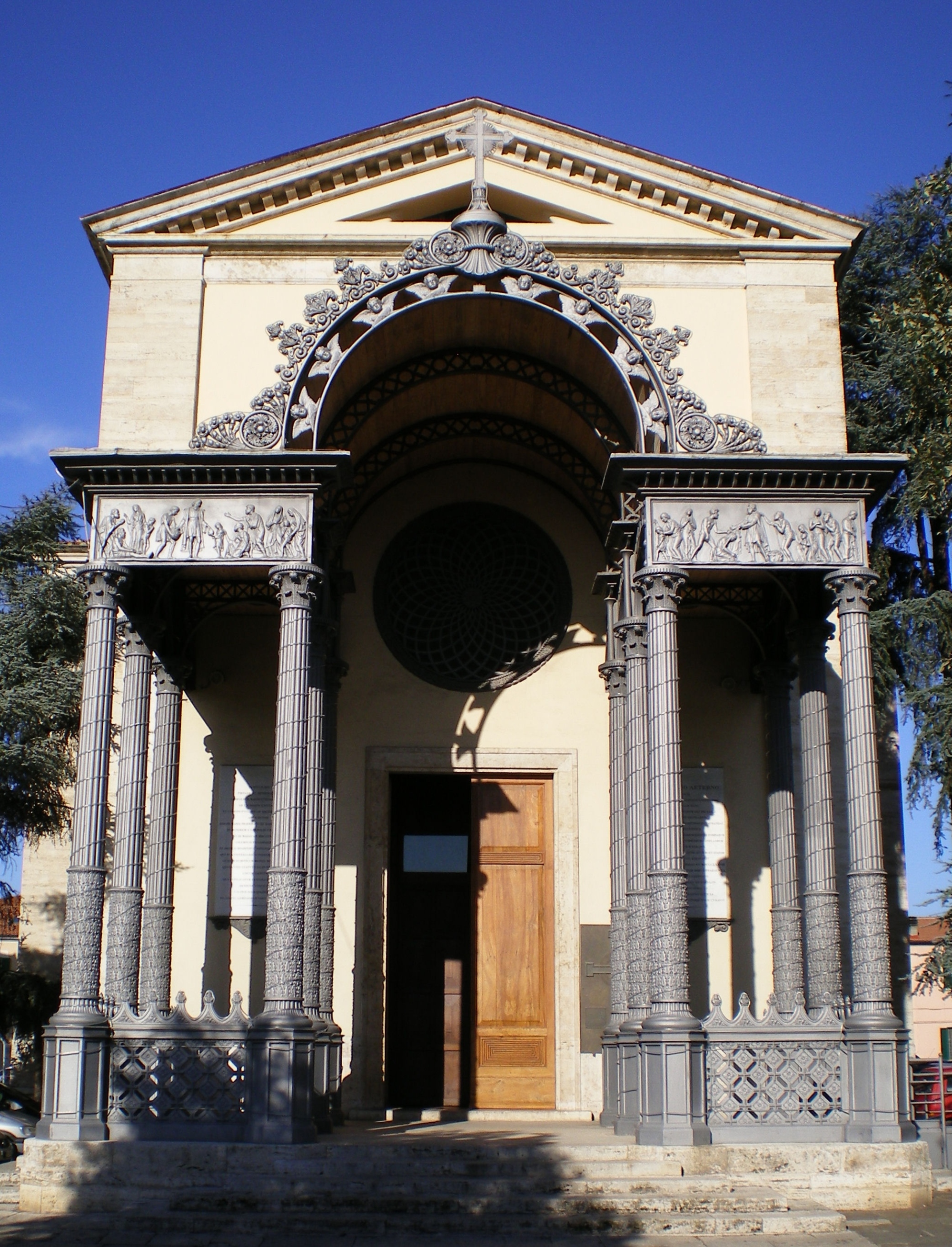 Die Kirche San Leopoldo in Follonica