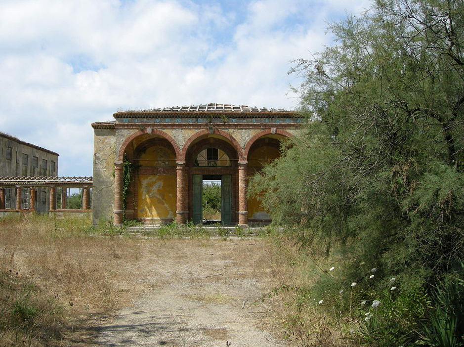 Colonia Vittorio Emanuele II, Photo Credits: sailko - Wikipedia Commons