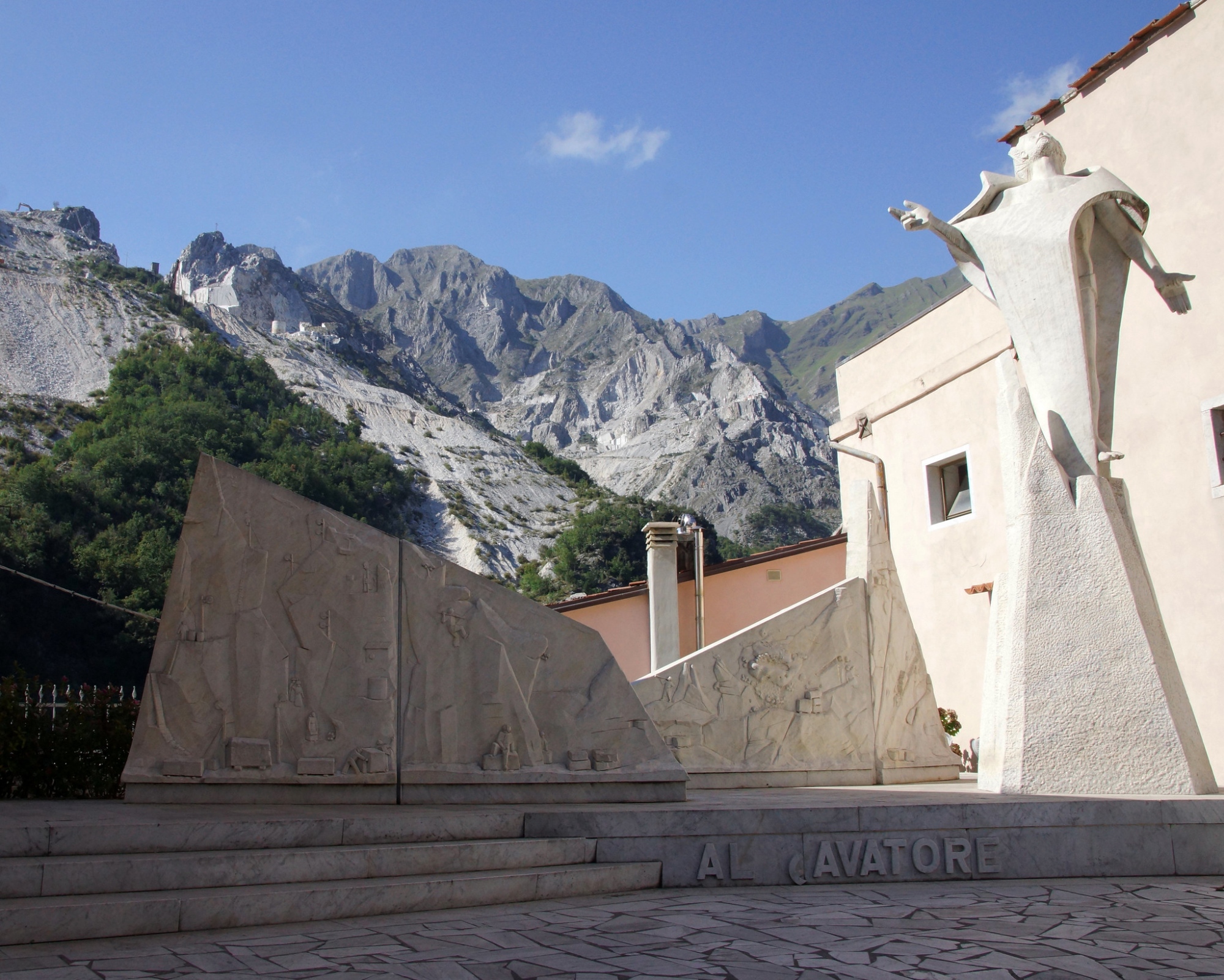 Monument au carrier à Colonnata