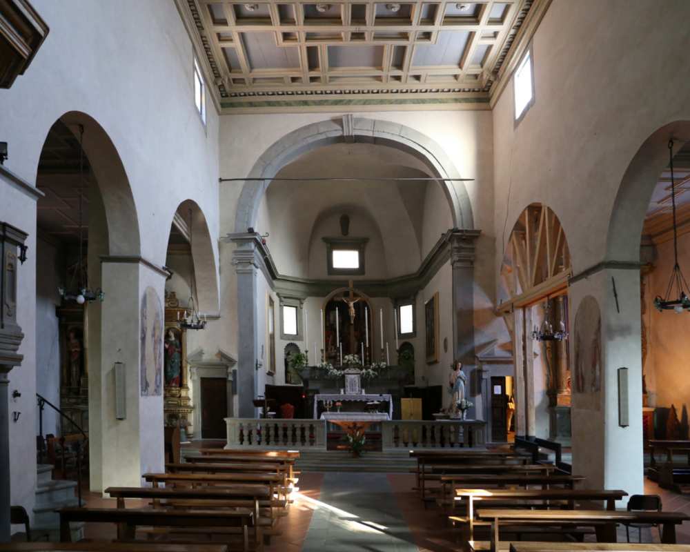 Interior de la Iglesia San Bartolomeo