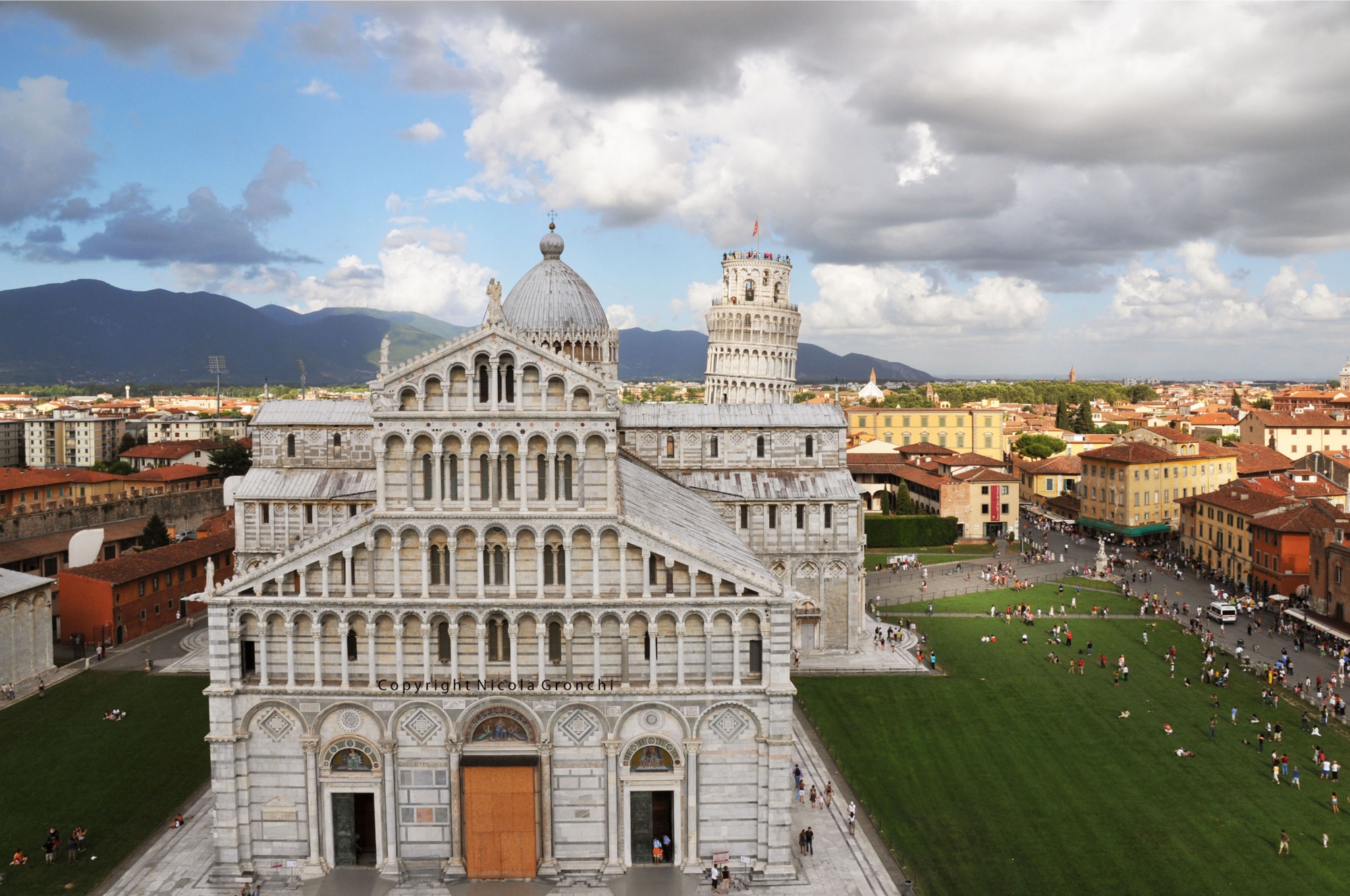 Der Dom und die Piazza dei Miracoli in Pisa
