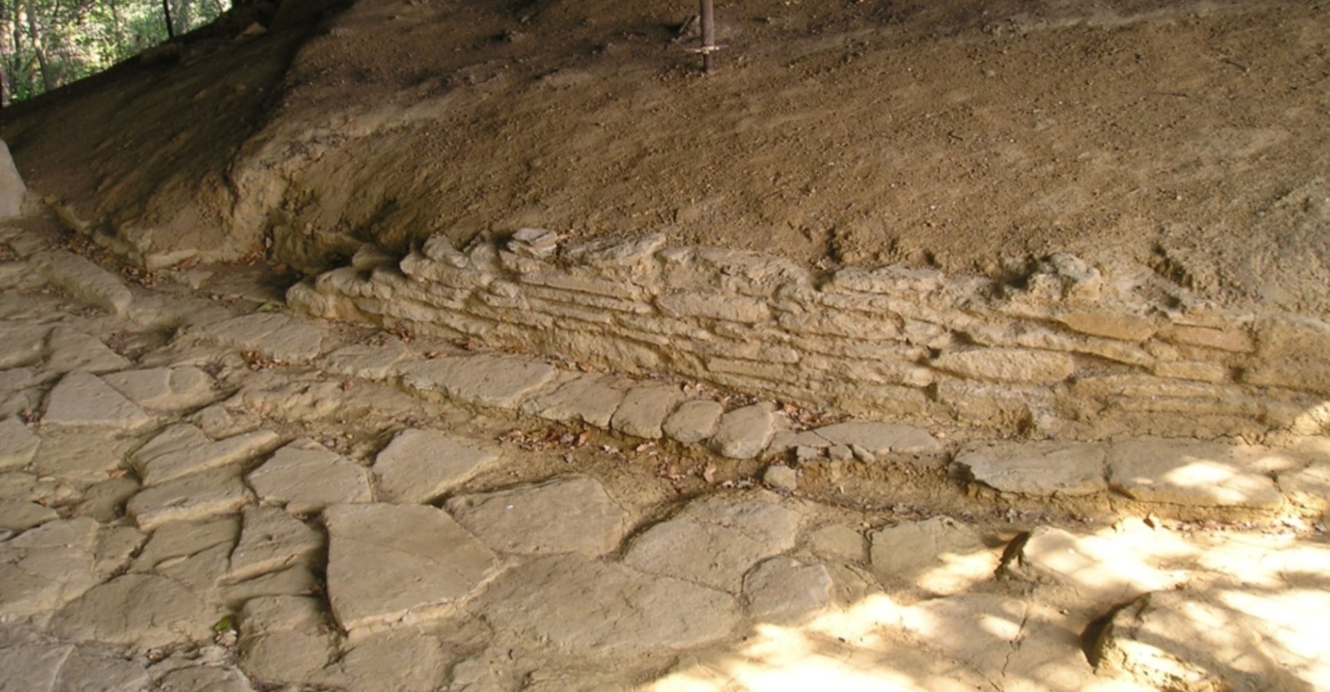 Tumbas de Túmulos en Prato Rosello en Artimino