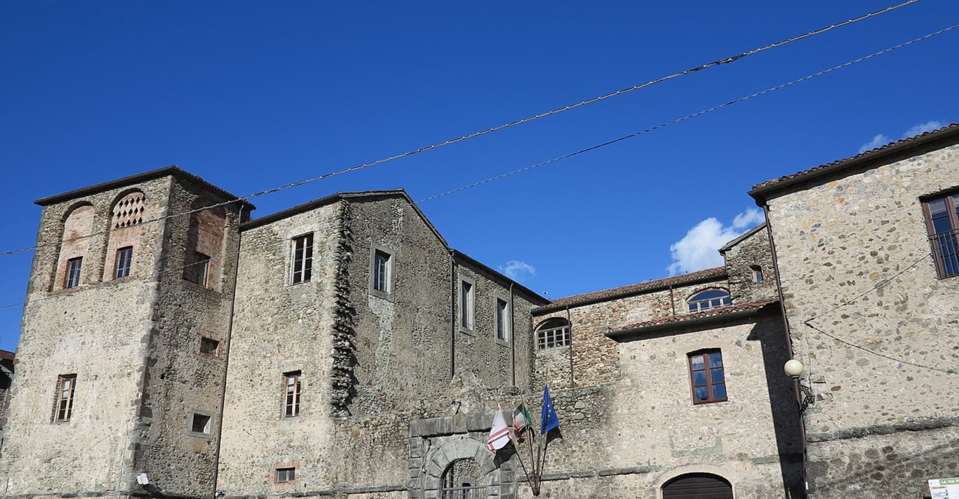 Das Castello Malaspina in Terrarossa