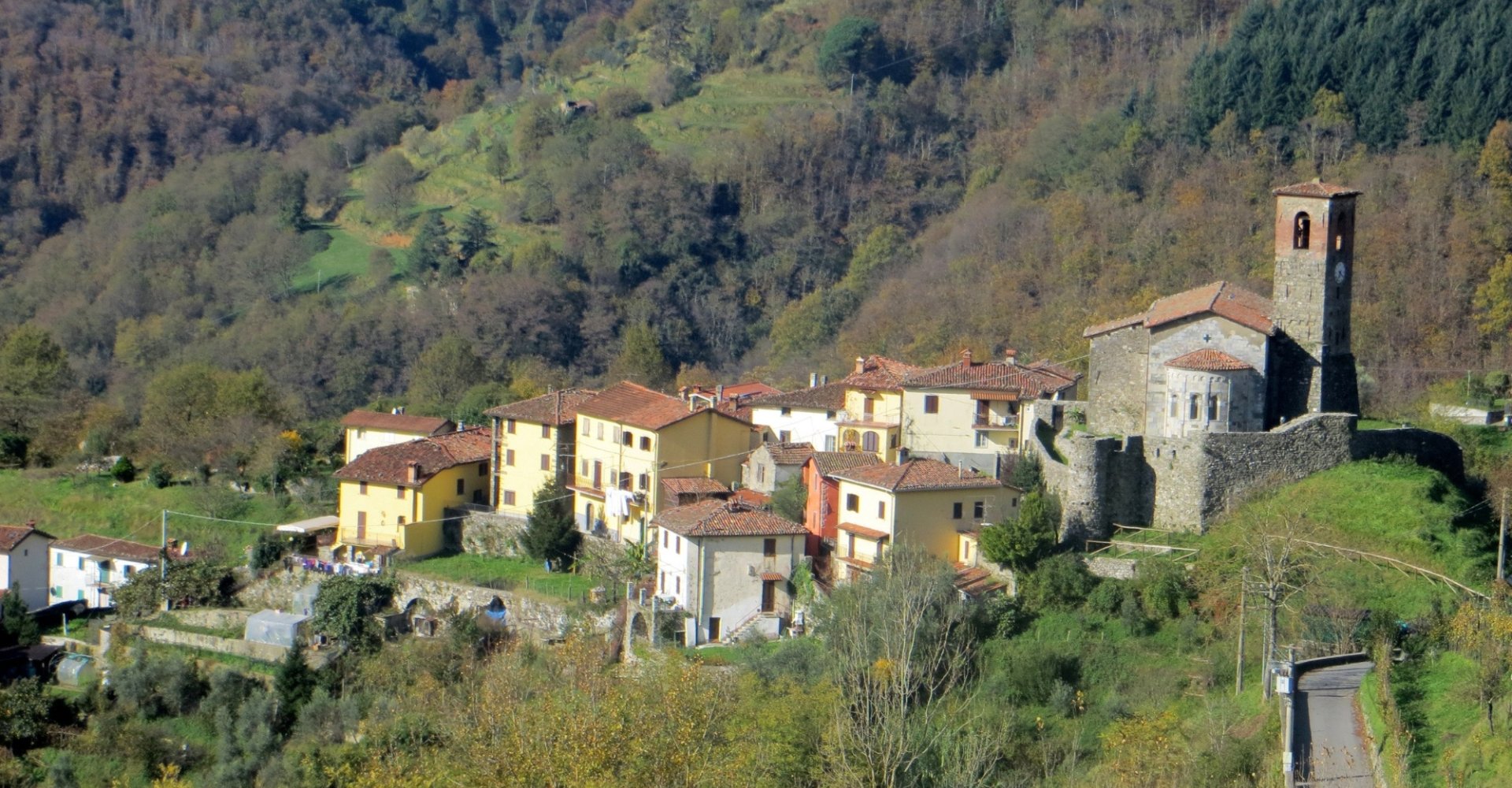 Die Rocca von Ceserana und Fosciandora