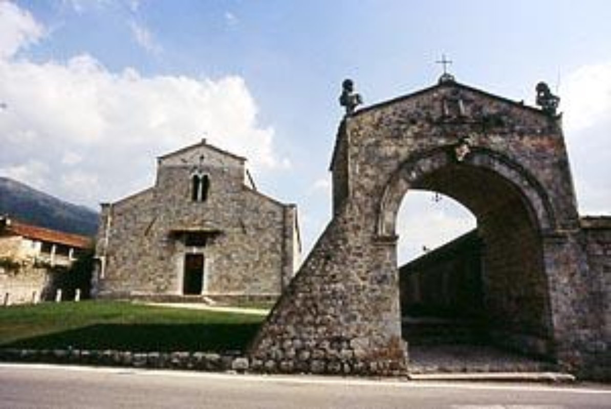 Badia San Pietro a Camaiore Badia San Pietro a Camaiore