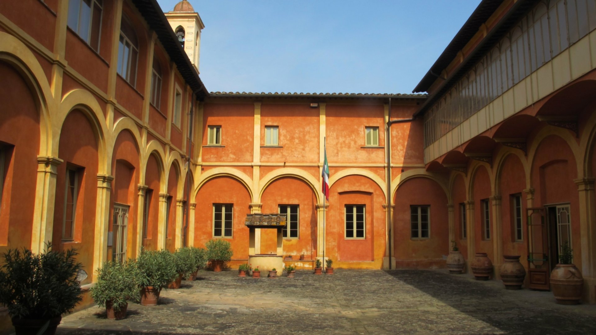 Der Kreuzgang in dem Kloster Santa Chiara, San Miniato