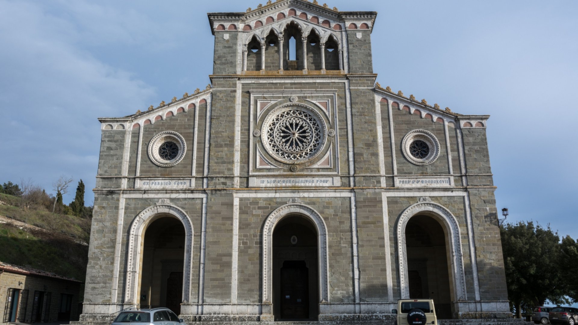 Basilica of Santa Margherita, facade