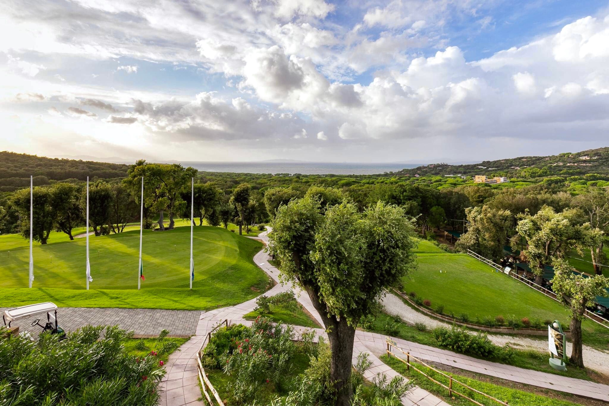 La vue depuis la terrasse du Club de golf Punta Ala