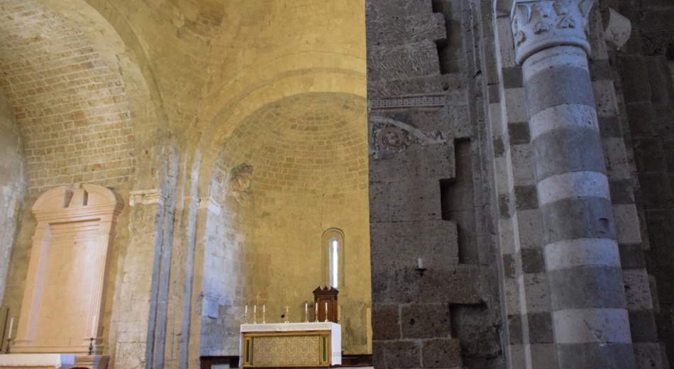 Cathédrale de Sovana (intérieur)