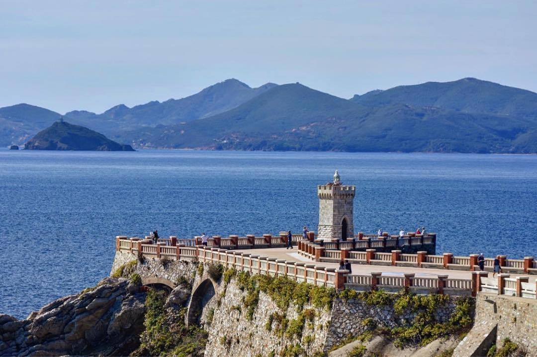 Piombino, Piazza Bovio