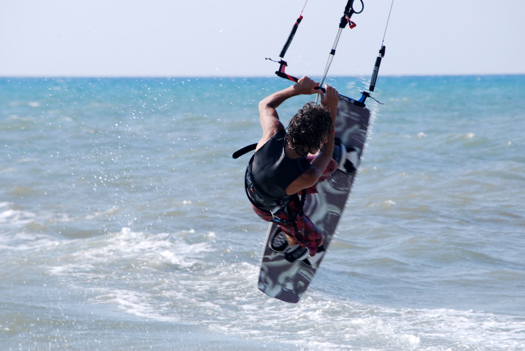 Kitesurfing in Marina di Castagneto