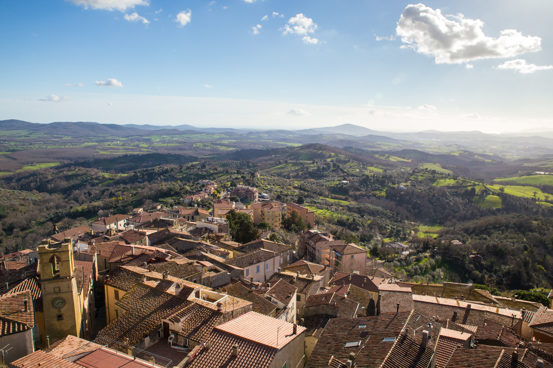 Manciano e campagne circostanti dalla Rocca Aldobrandesca